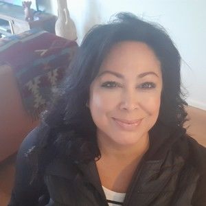 Meet your Posher, Connie